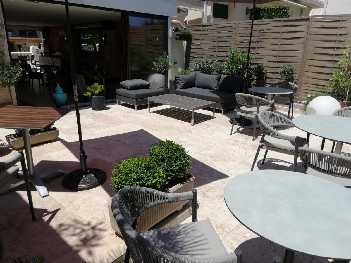 Hotel Miramar- Cap D'Antibes - La Garoupe Plage Exterior photo