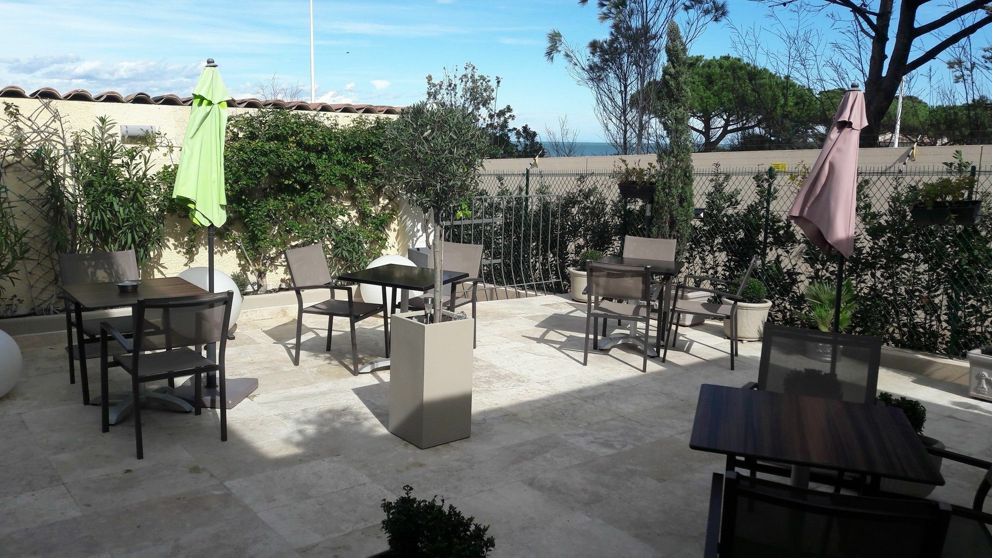 Hotel Miramar- Cap D'Antibes - La Garoupe Plage Exterior photo